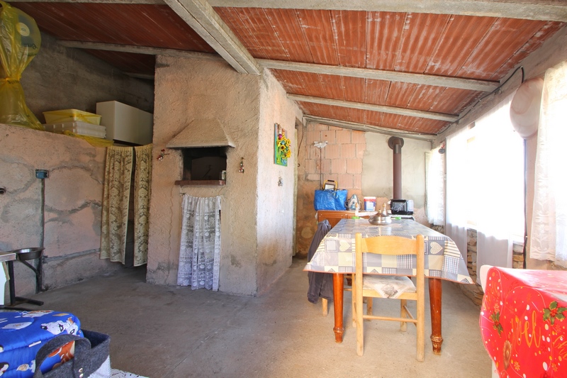 House in isolated position with sea view