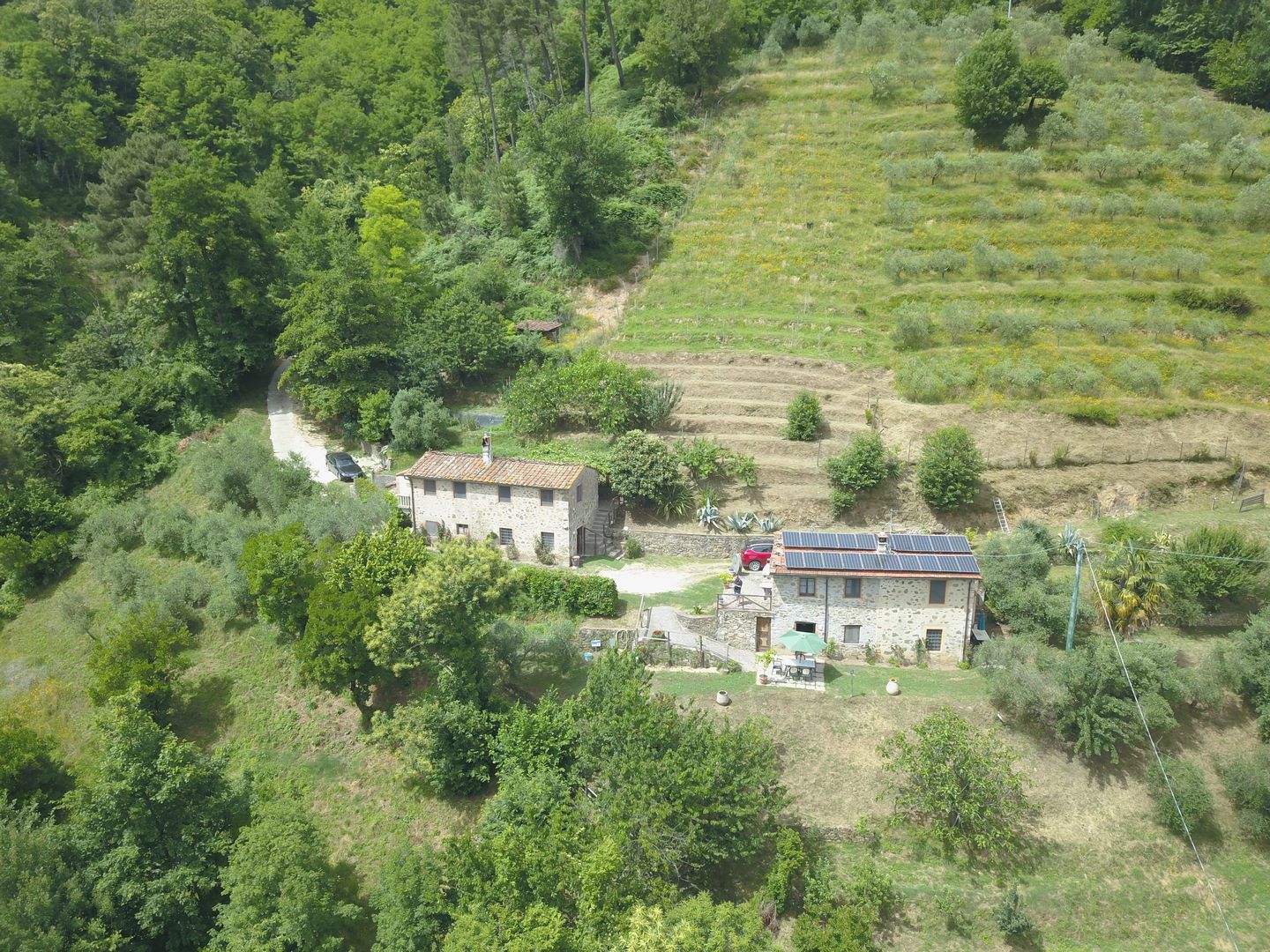 Agritourism in Garfagnana – 3 Stone Houses with 3ha of Land