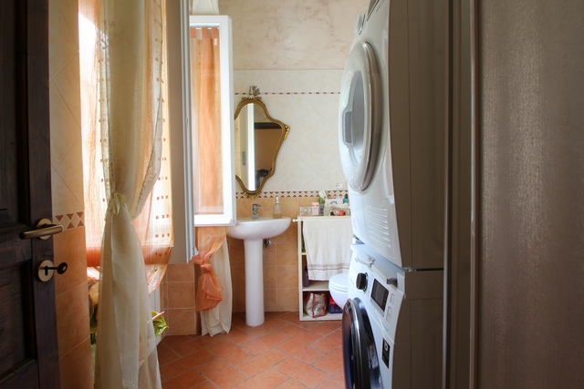 Renovated Rustico in Montemagno di Camaiore – Charming Hillside Home