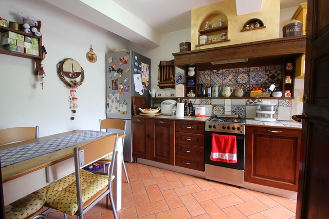 Renovated Rustico in Montemagno di Camaiore – Charming Hillside Home