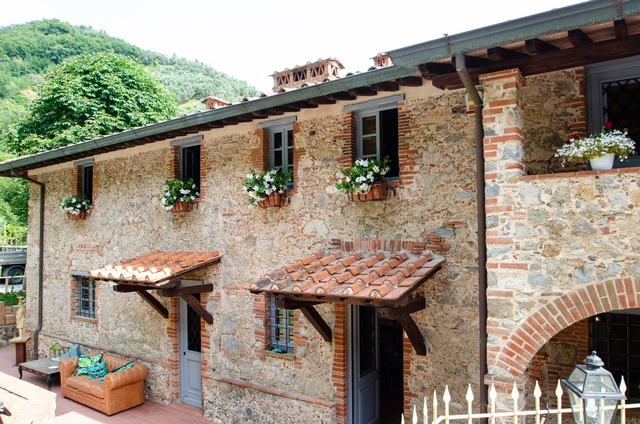 Proprietà in Pietra del XVI Secolo vicino a Camaiore – B&B o Residenza Privata