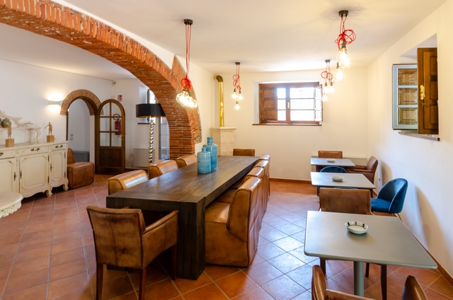Proprietà in Pietra del XVI Secolo vicino a Camaiore – B&B o Residenza Privata