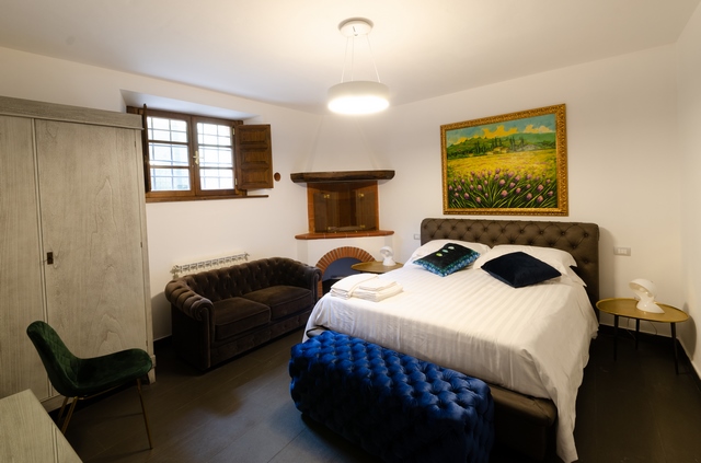 Proprietà in Pietra del XVI Secolo vicino a Camaiore – B&B o Residenza Privata