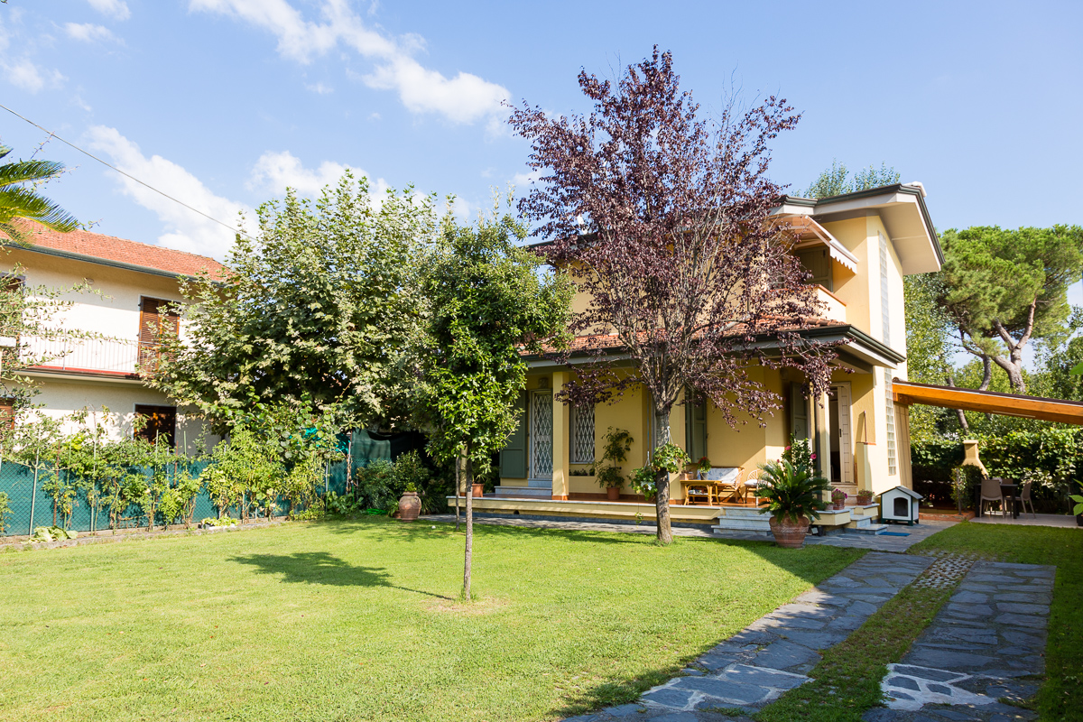 Letní rezidence v Poveromo, které patří k Marině di Massa