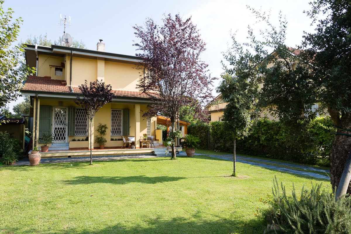Marina di Massa – Casa Estiva in Vendita Vicino al Mare