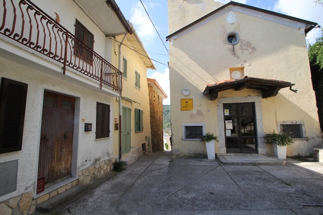 Rustico con vista mare