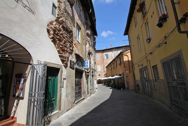 Affascinante Appartamento nel Centro Storico – Lucca, Toscana