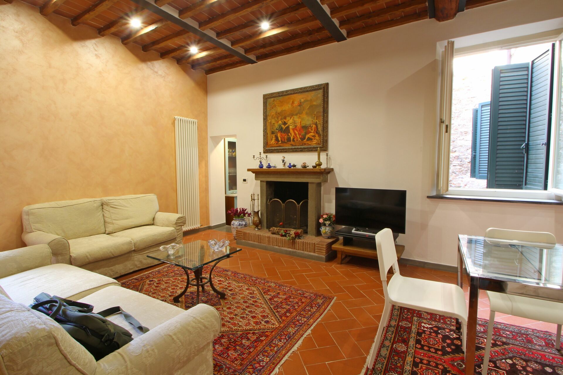 Restored flat in Lucca