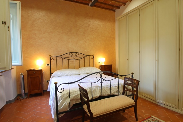 Restored flat in Lucca