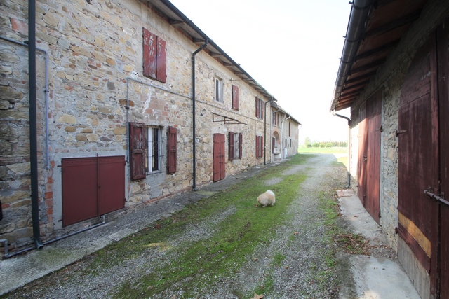Country Estate Near Collecchio Centre with Development Potential