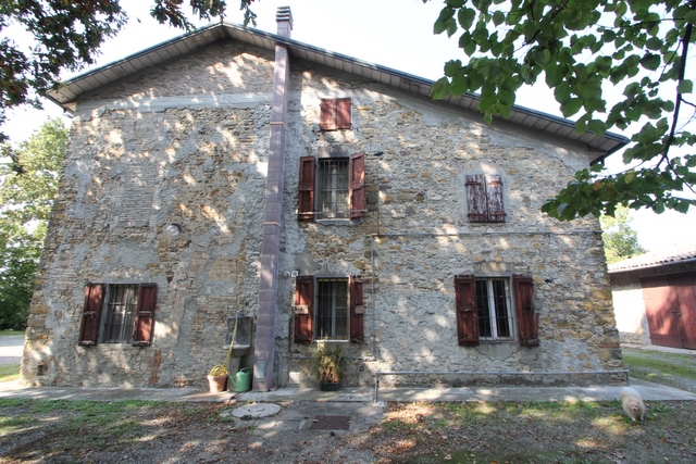 Country Estate Near Collecchio Centre with Development Potential