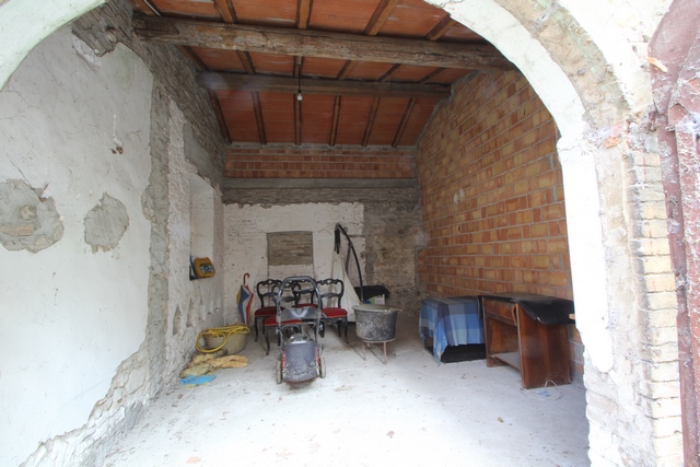 Country Estate Near Collecchio Centre with Development Potential