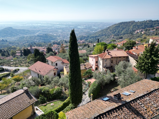 Real tuscan stone house with sea view in Bargecchia