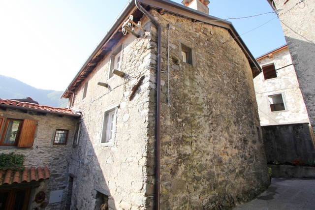 Typical stonehouse in Garfagnana