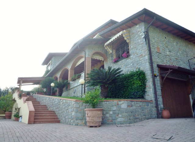 Tuscan Villa with Vineyard, Pool & Sea View in Candia