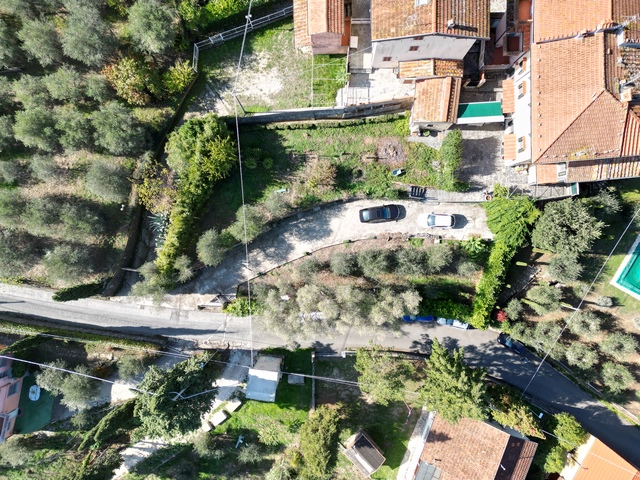 Casale ristrutturato con giardino vicino Camaiore