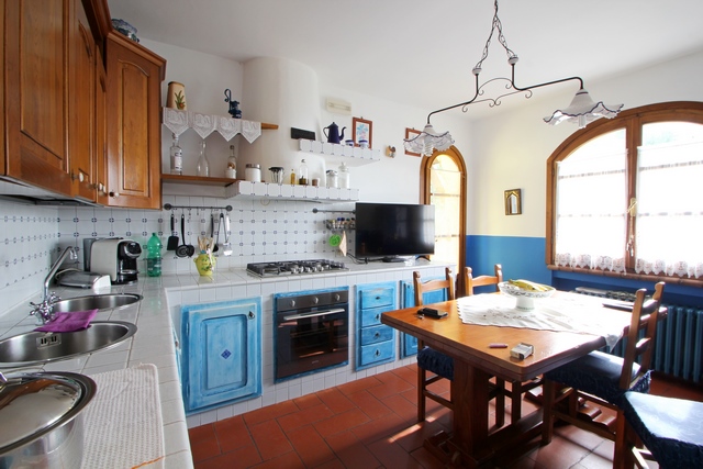 Hillside Home with Sea View – Near Massa