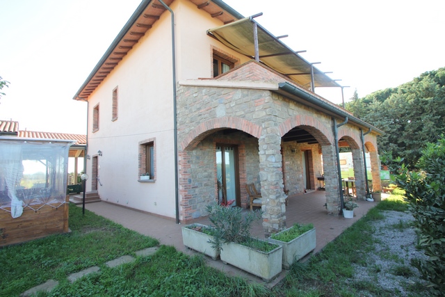 Sustainable Nut Farm & Agriturismo in Tuscany – Near the Sea