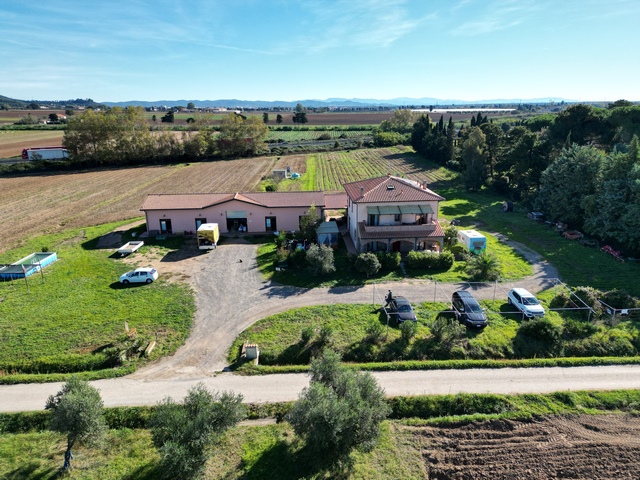 Sustainable Nut Farm & Agriturismo in Tuscany – Near the Sea