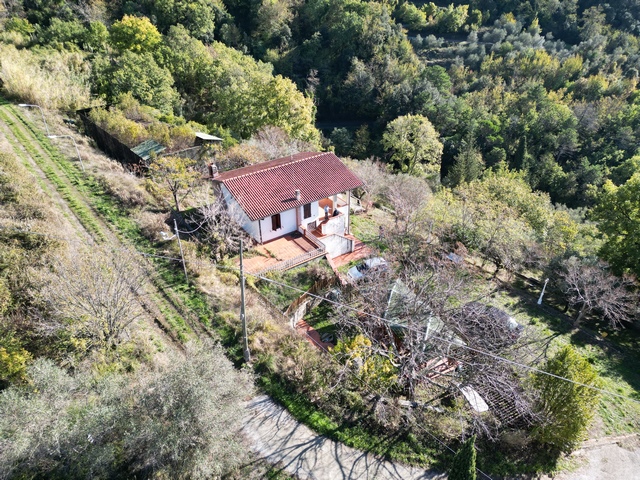 Casa da ristrutturare sopra Sarzana