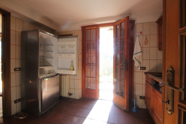 Renovierungsobjekt – Haus in den Hügeln bei Sarzana, Ligurien