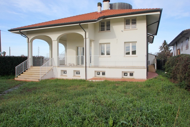 Investment Opportunity: Modern Home in Massa Montignoso, 3km from the Sea