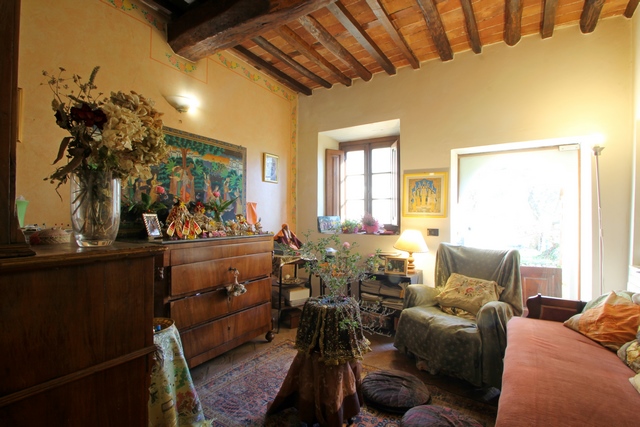Traditional Tuscan Villa with Sea Views & Olive Grove