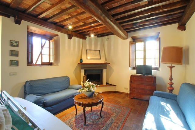 Traditional Tuscan Villa with Sea Views & Olive Grove