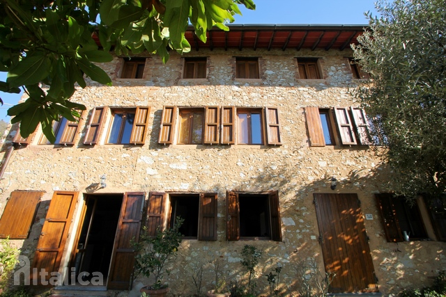 Typisches toskanisches Steinhaus bei Camaiore zum Wohlfühlen