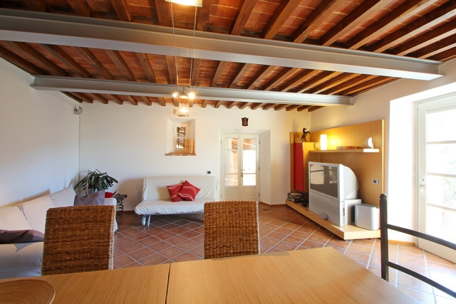 Perfectly restored stone house with pool above Camaiore