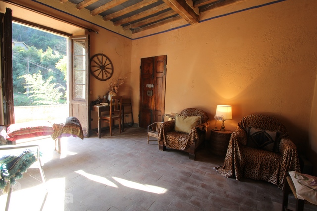 Casa in Pietra Storica Vicino a Stazzema – Versilia, Toscana