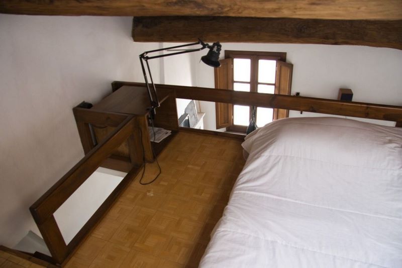 Rustic house in a courtyard in Versilia