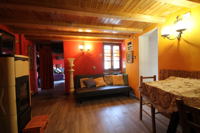 Small Farm with Guesthouse, Stables & 13ha Land Near Cinque Terre