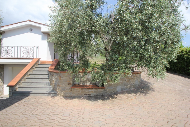 Spacious Villa with Annexe in Capannori, Near Lucca