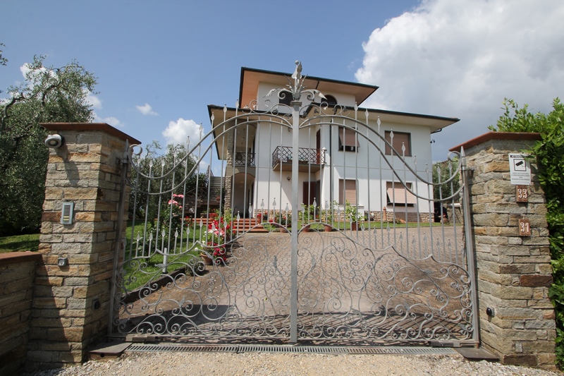 Spacious Villa with Annexe in Capannori, Near Lucca
