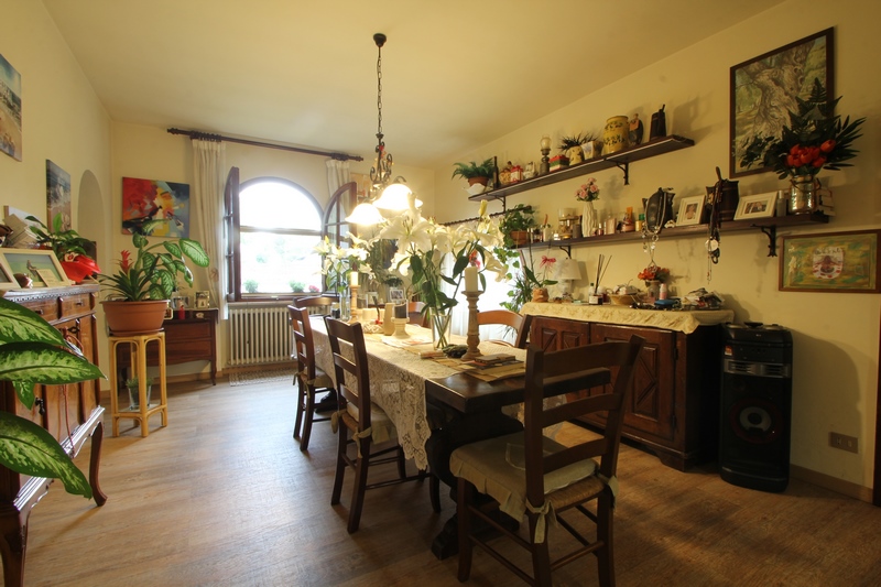 Seafront Estate in Tuscany with Private Mooring & Park – Renovation Opportunity