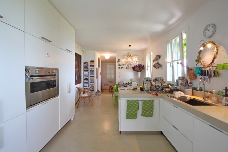 Summer domicile with dreamlike sea view in the Tuscan Versilia for Sale