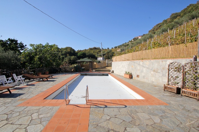 Exclusive Tuscan Villa with Vineyard, Sea View & Pool in Candia, Massa