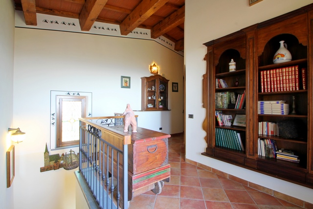 Exclusive Tuscan Villa with Vineyard, Sea View & Pool in Candia, Massa