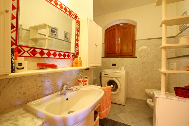 Exclusive Tuscan Villa with Vineyard, Sea View & Pool in Candia, Massa