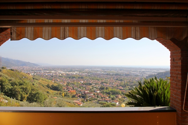 Exclusive Tuscan Villa with Vineyard, Sea View & Pool in Candia, Massa