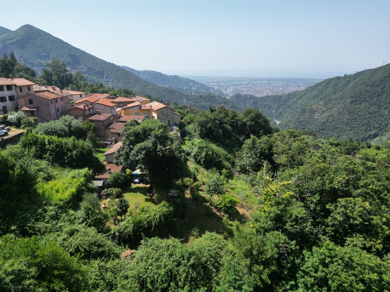 Haus mit Garten im Steindorf Giustagnana