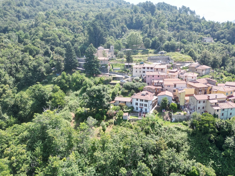 Haus mit Garten im Steindorf Giustagnana