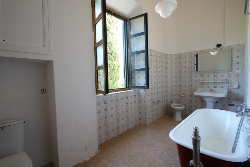 Villa Massarosa – Storica Villa del 1860 Vicino Viareggio con Vista Panoramica