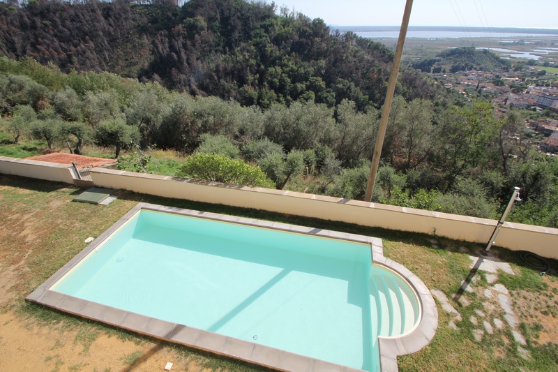 Villa Massarosa – Storica Villa del 1860 Vicino Viareggio con Vista Panoramica