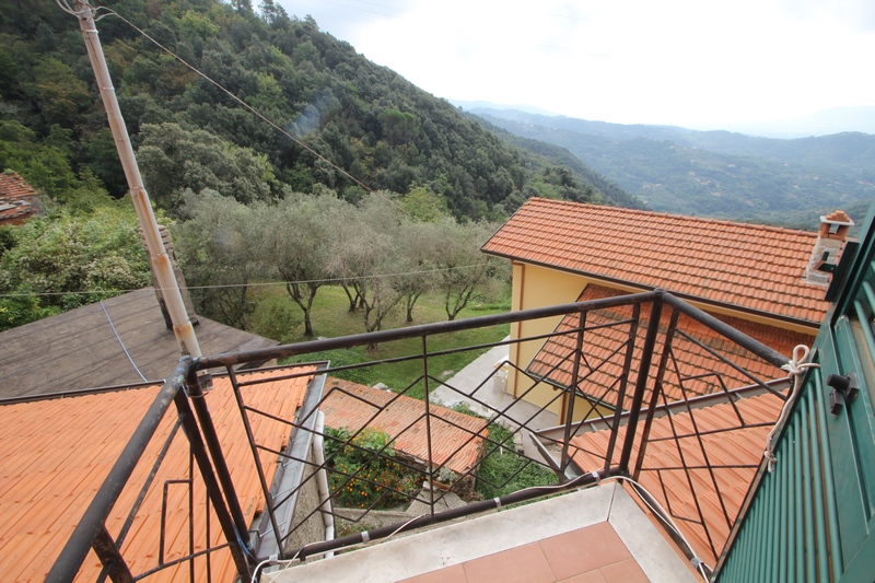 Small house with sea view in Tuscany