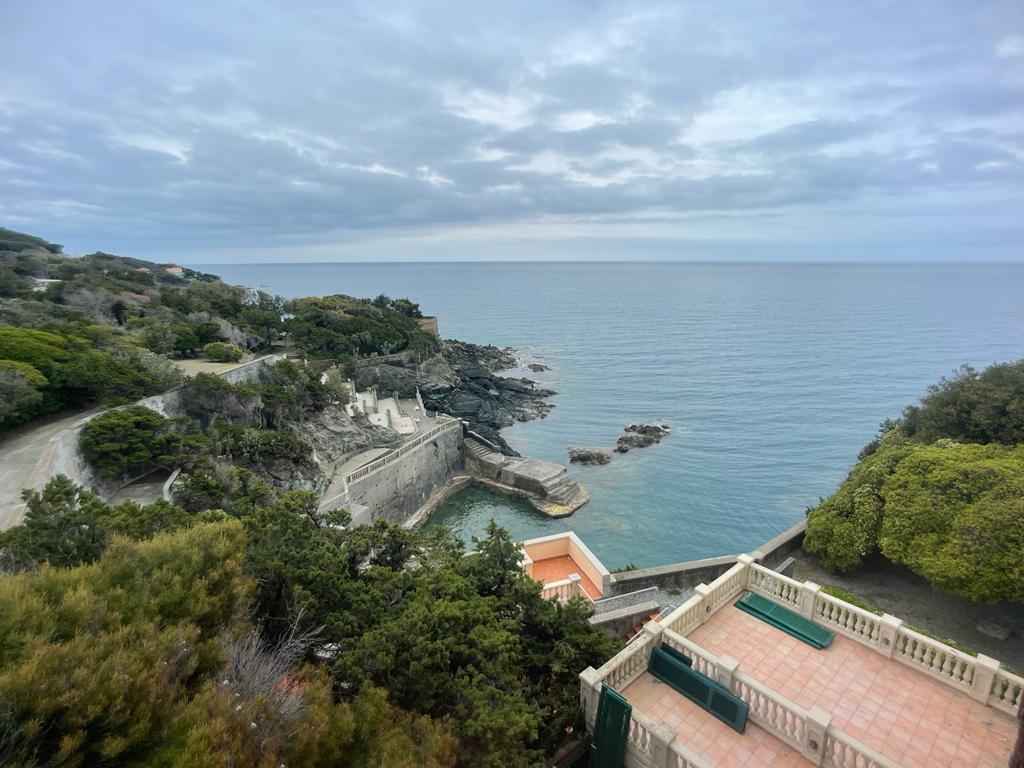 Exklusive Wohnung am Meer mit Privatem Park & Direktem Zugang
