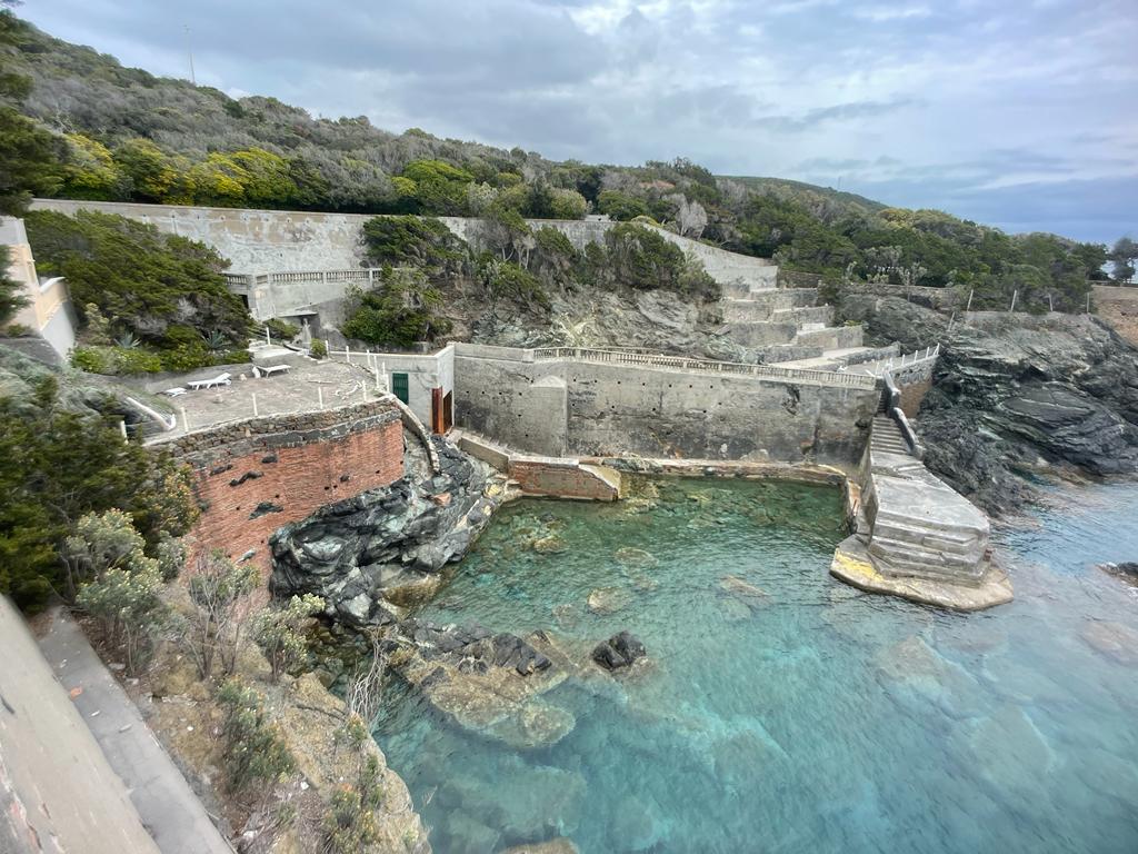 Appartamento su due piani sul mare