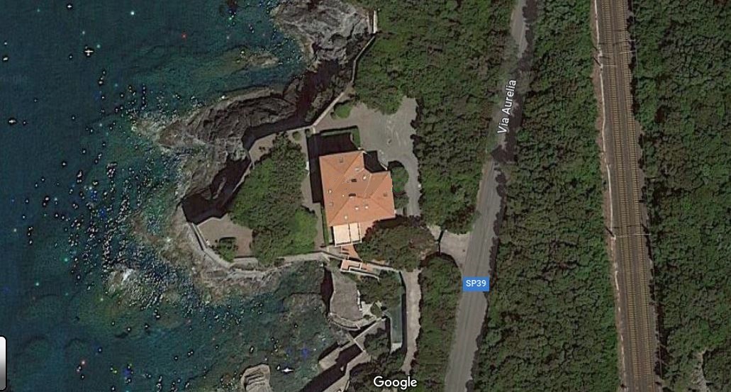Exklusive Wohnung am Meer mit Privatem Park & Direktem Zugang