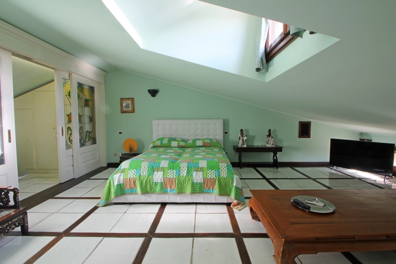 Maisonette Elegante in Vendita nel Centro di Pietrasanta